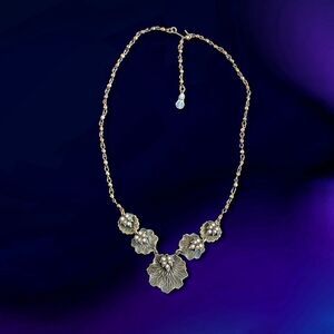 Vtg Banana Bob pond leaf necklace gold aurum crystals chain 19” adjustable